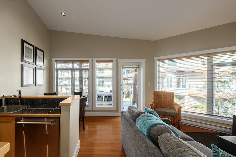 Фото Cox Bay Beach Resort