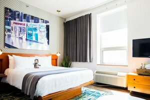 Гостиница The Drake Hotel