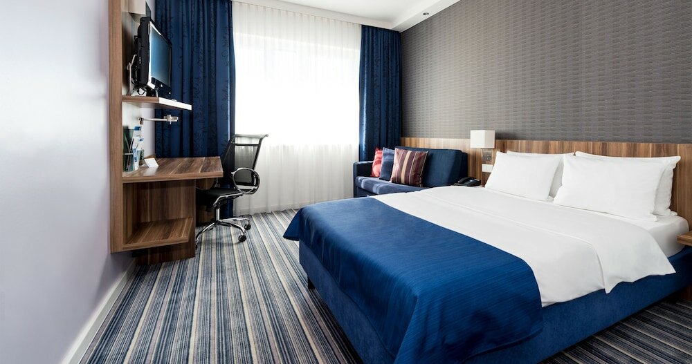 Фото Holiday Inn Express Bremen Airport, an Ihg Hotel