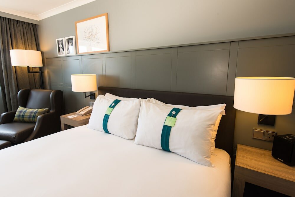 Фото Holiday Inn Cardiff City Centre