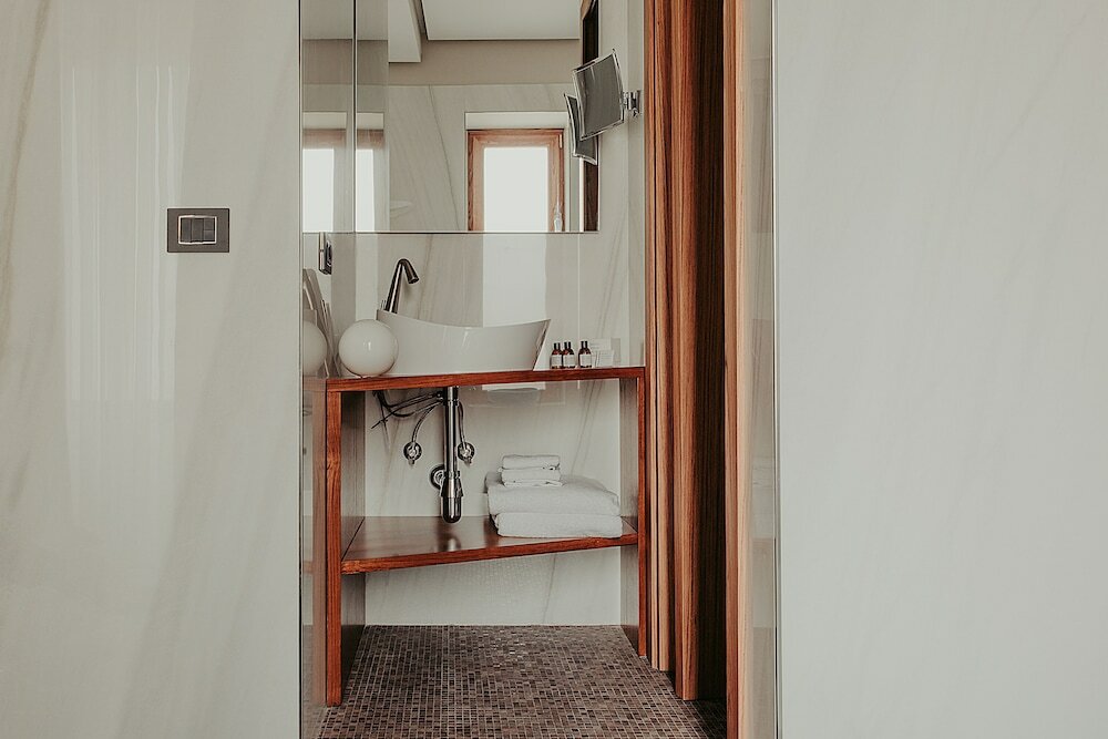 Фото Bacã Suites Restaurant & Bar