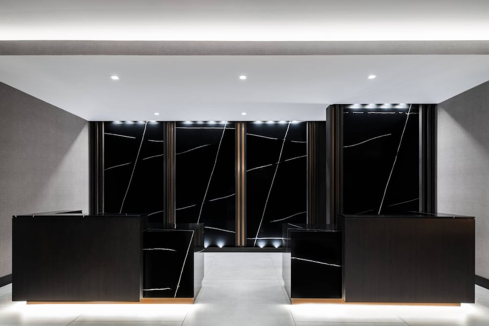 Фото Ac Hotel by Marriott Portsmouth