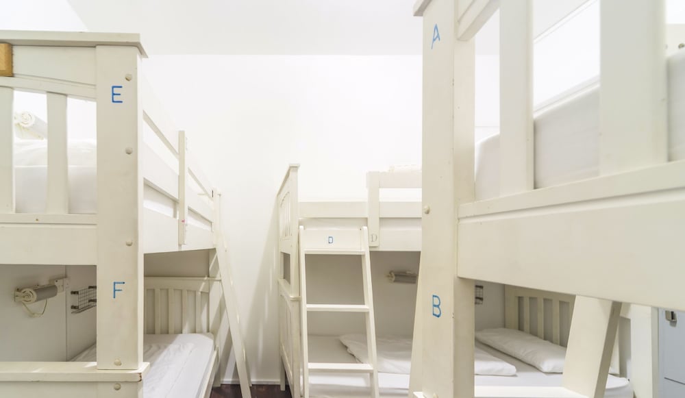 Фото Beat Arts Hostel at Chinatown