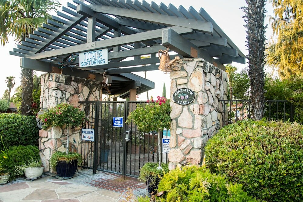 Фото Adelaide Inn