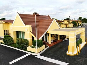 отель Hollywood Gateway Inn