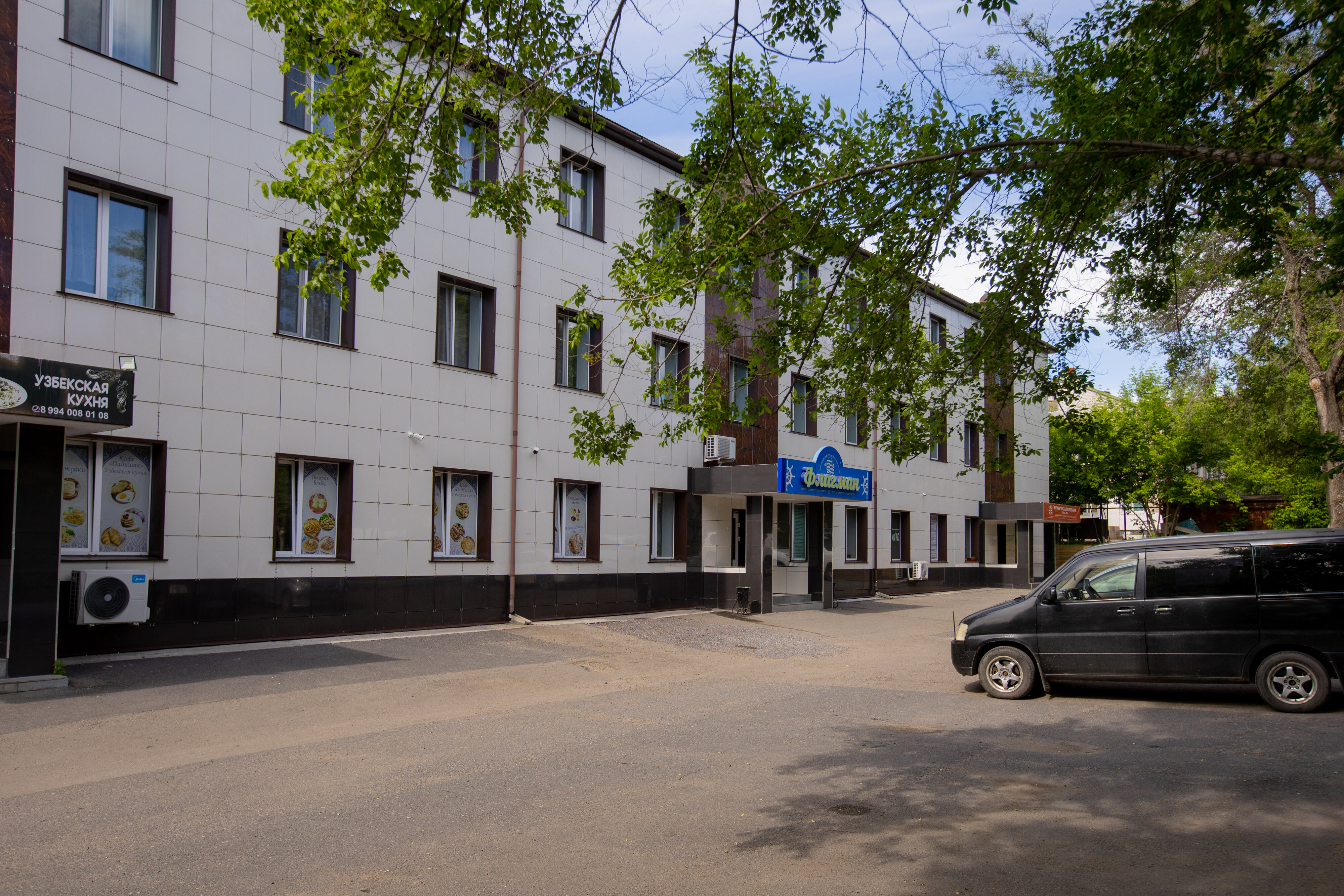 Фото Флагман