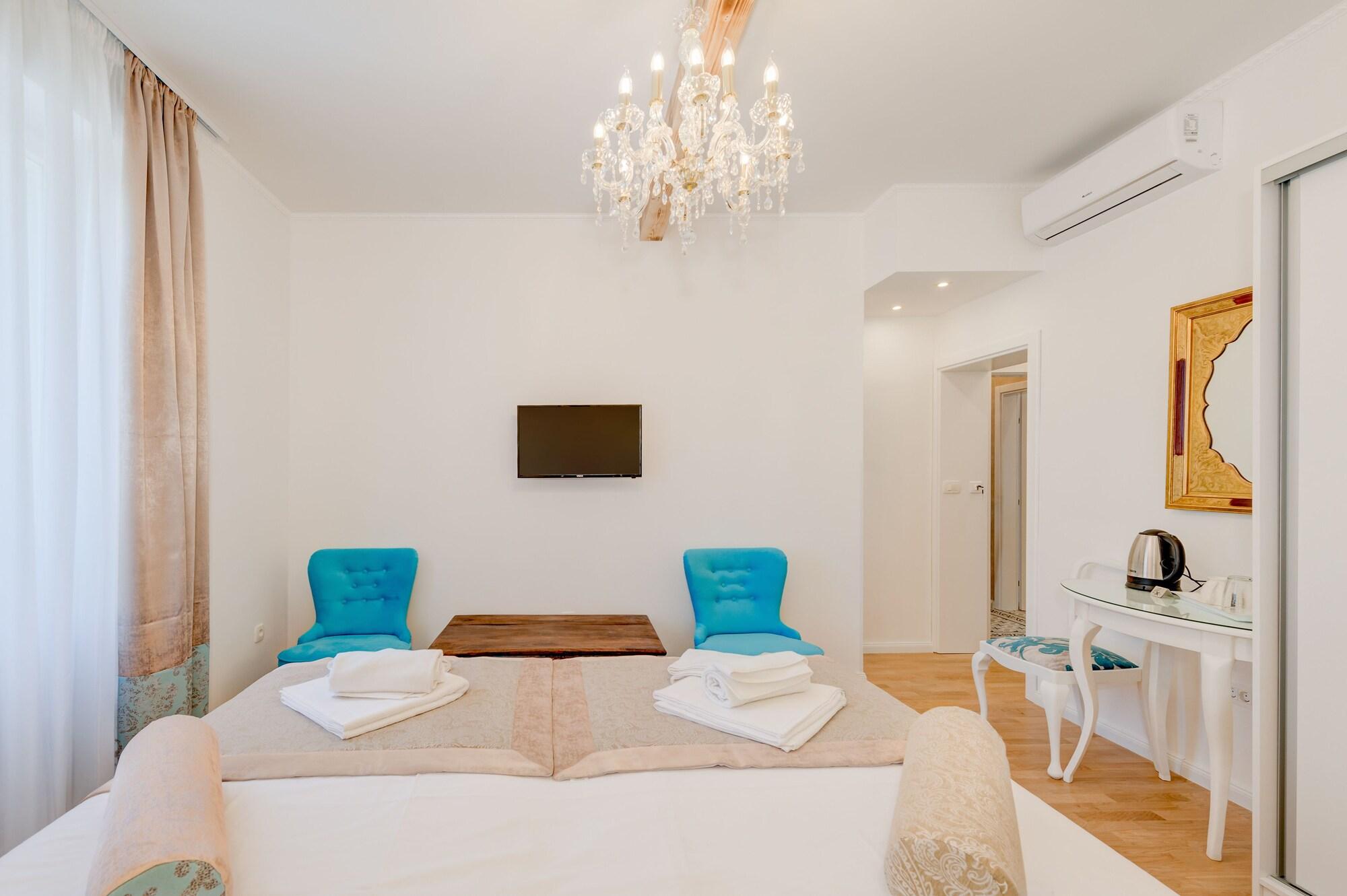 Фото Aurum Templi Suites