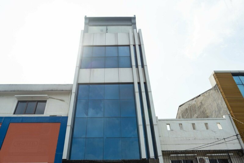 Гостиница RedDoorz Plus @ Danau Sunter Utara в Джакарте