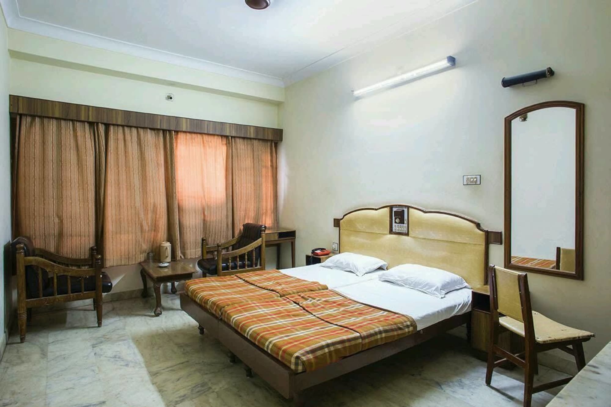 Фото Hotel Vinayakam