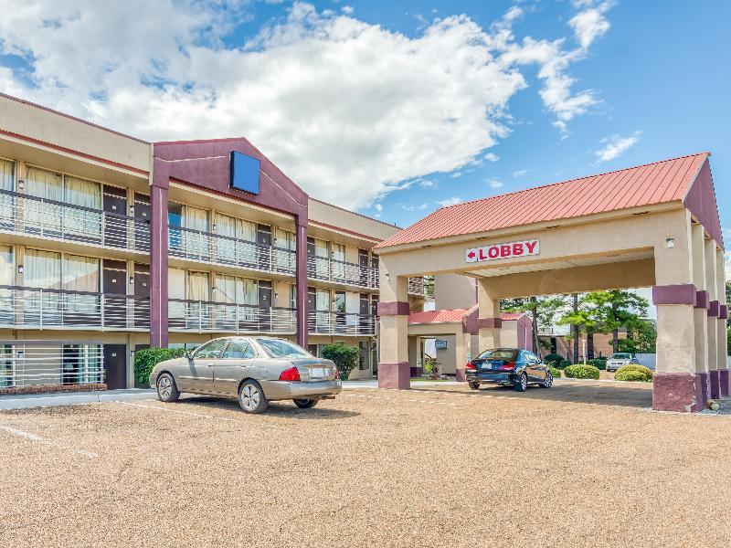 Фото Oyo Hotel Jackson North I-55