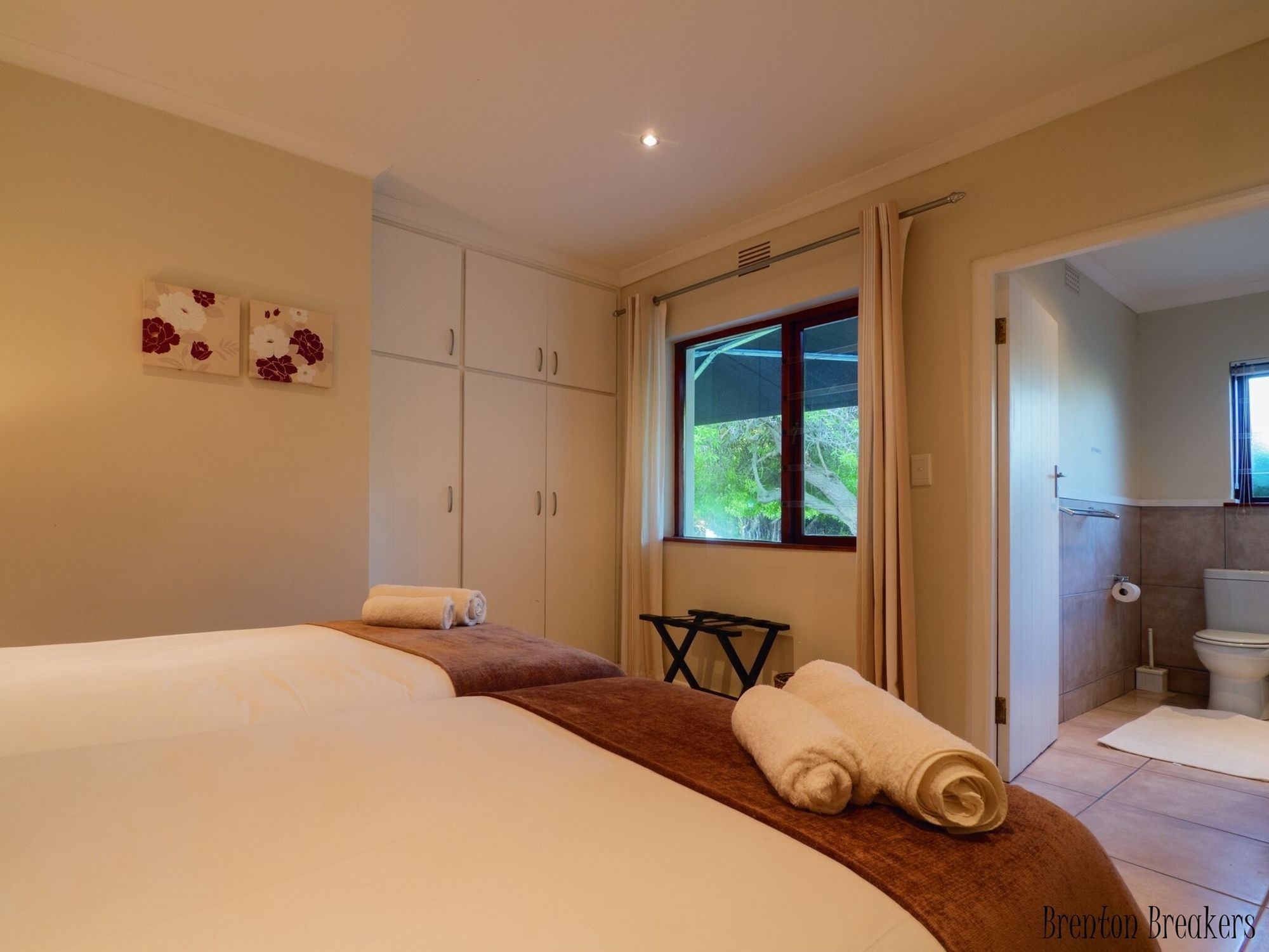 Фото Brenton Breakers