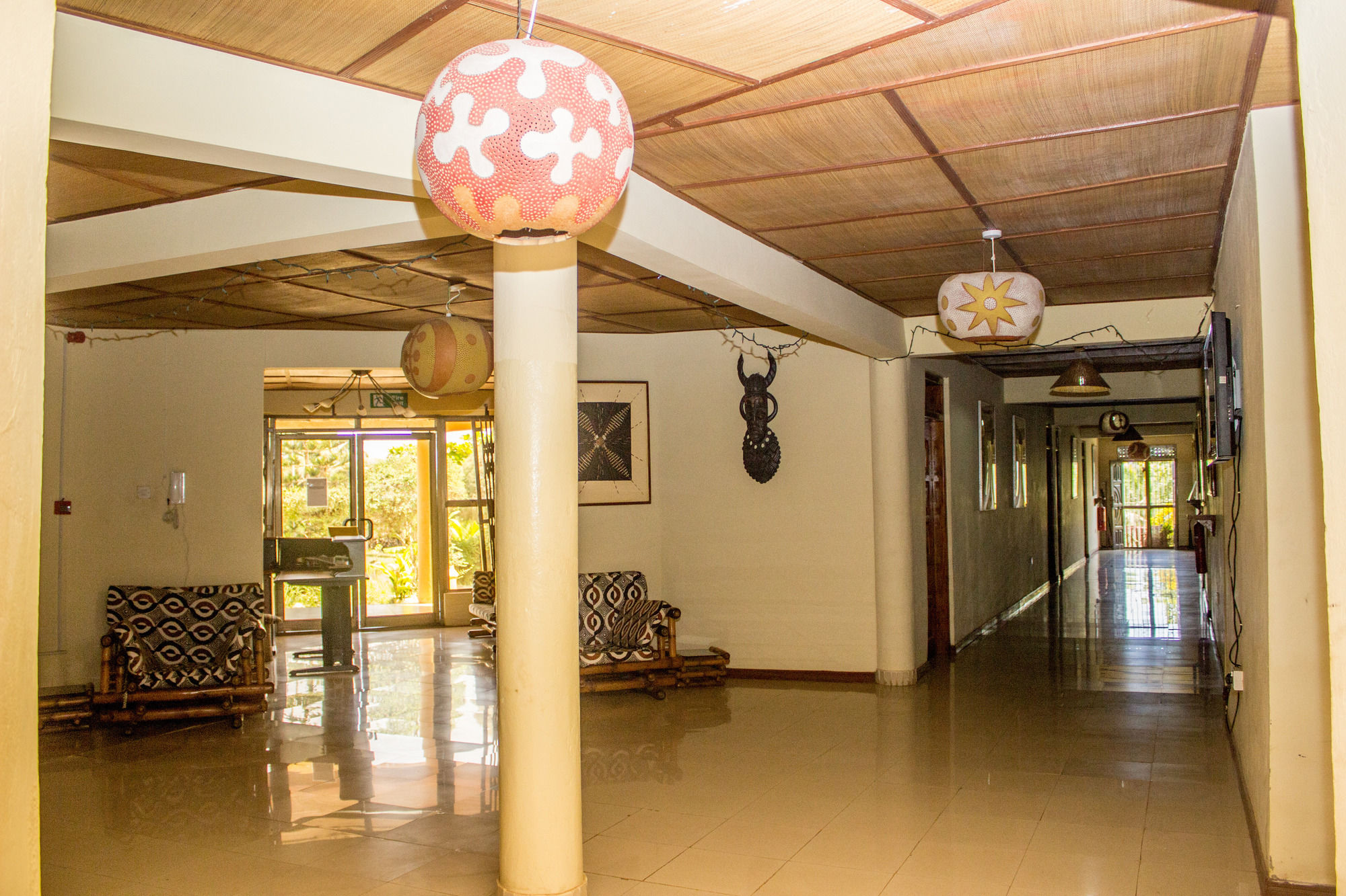 Фото Sikaso Beach Hotel