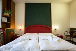 Hotel Poprad (mesto Poprad, Partizánska, 680), hotel