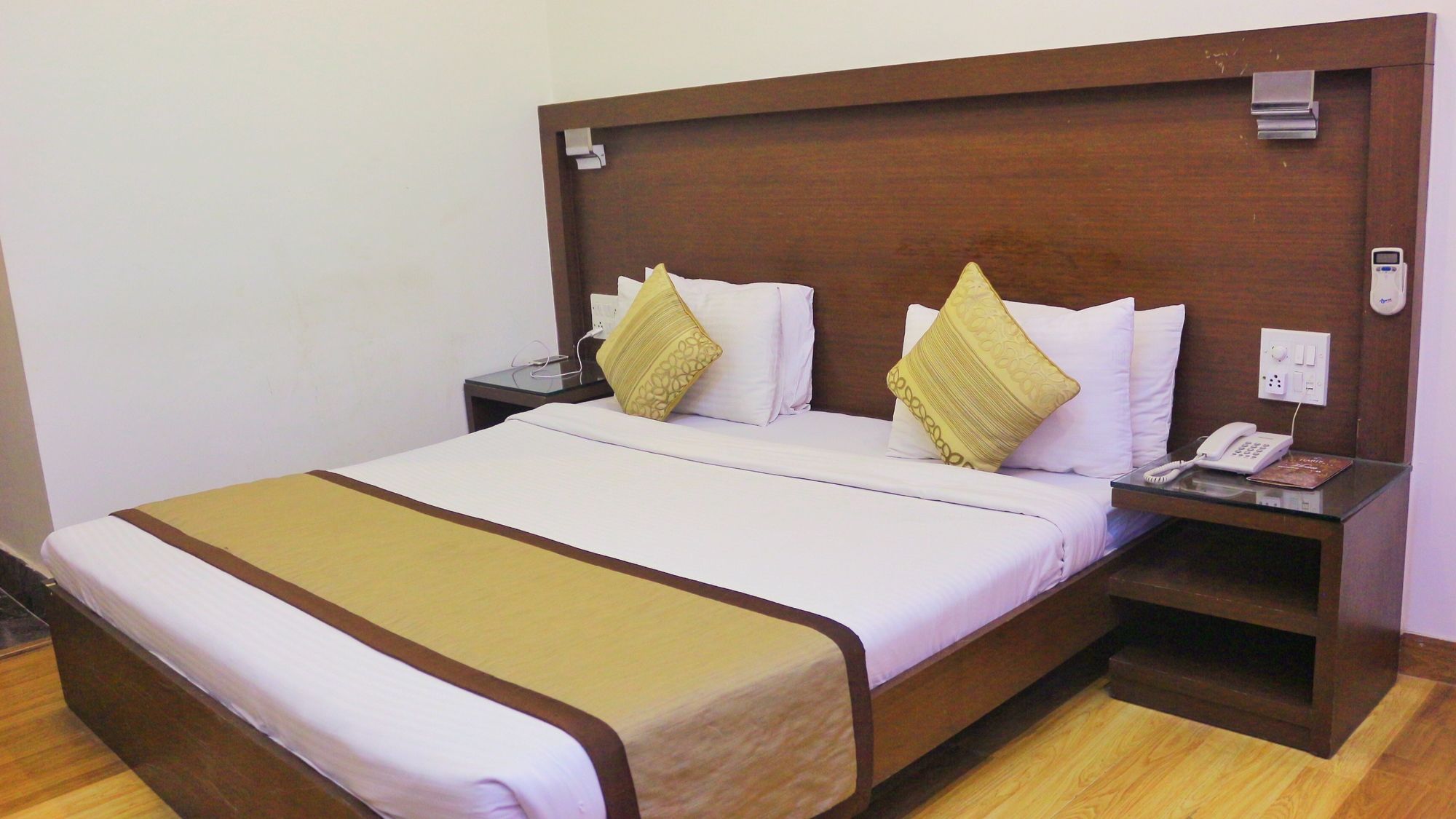 Фото Hotel Haris MG Road Gurugram