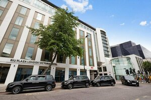 Гостиница Hotel Riu Plaza London Victoria
