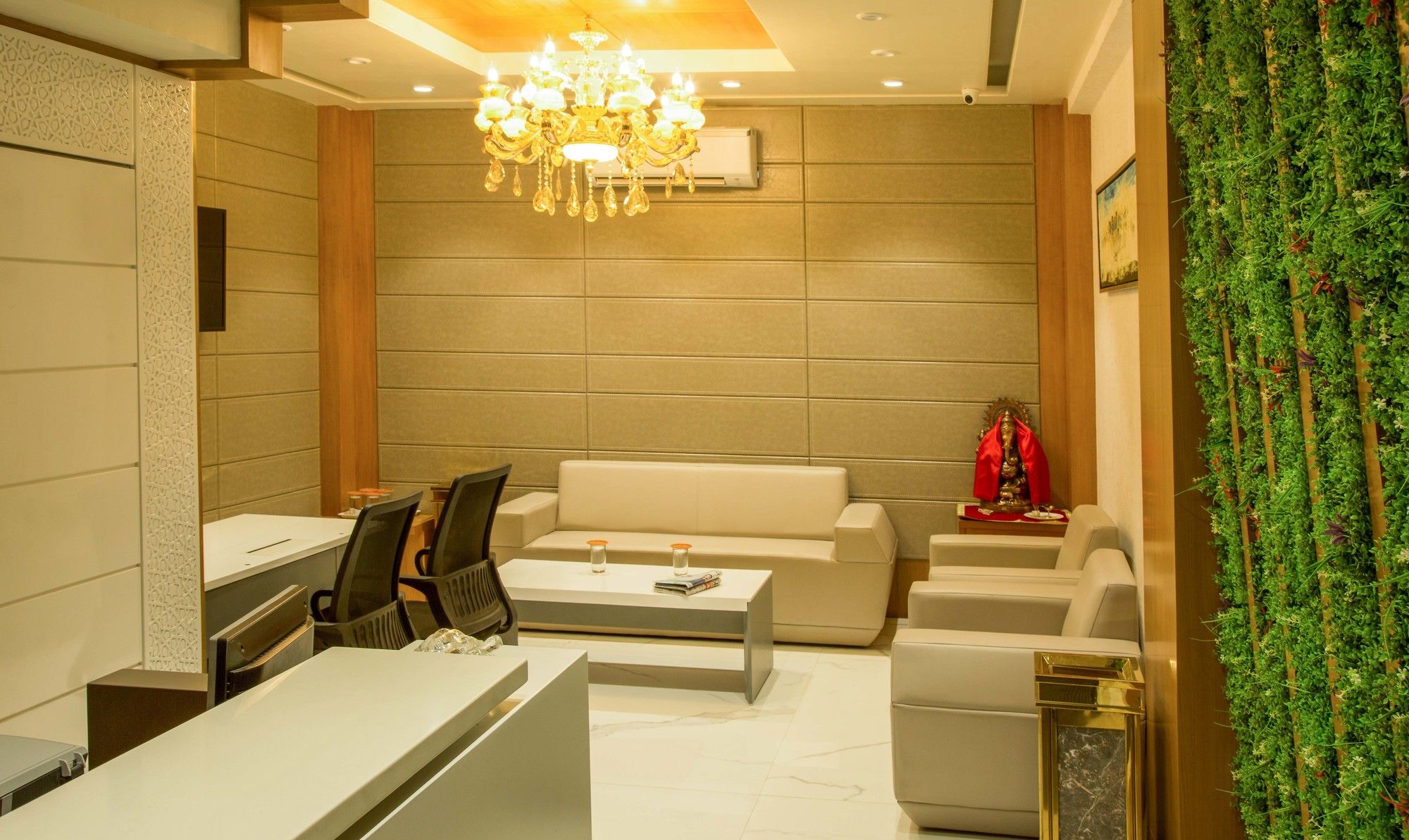 Фото Hotel Reva Regency