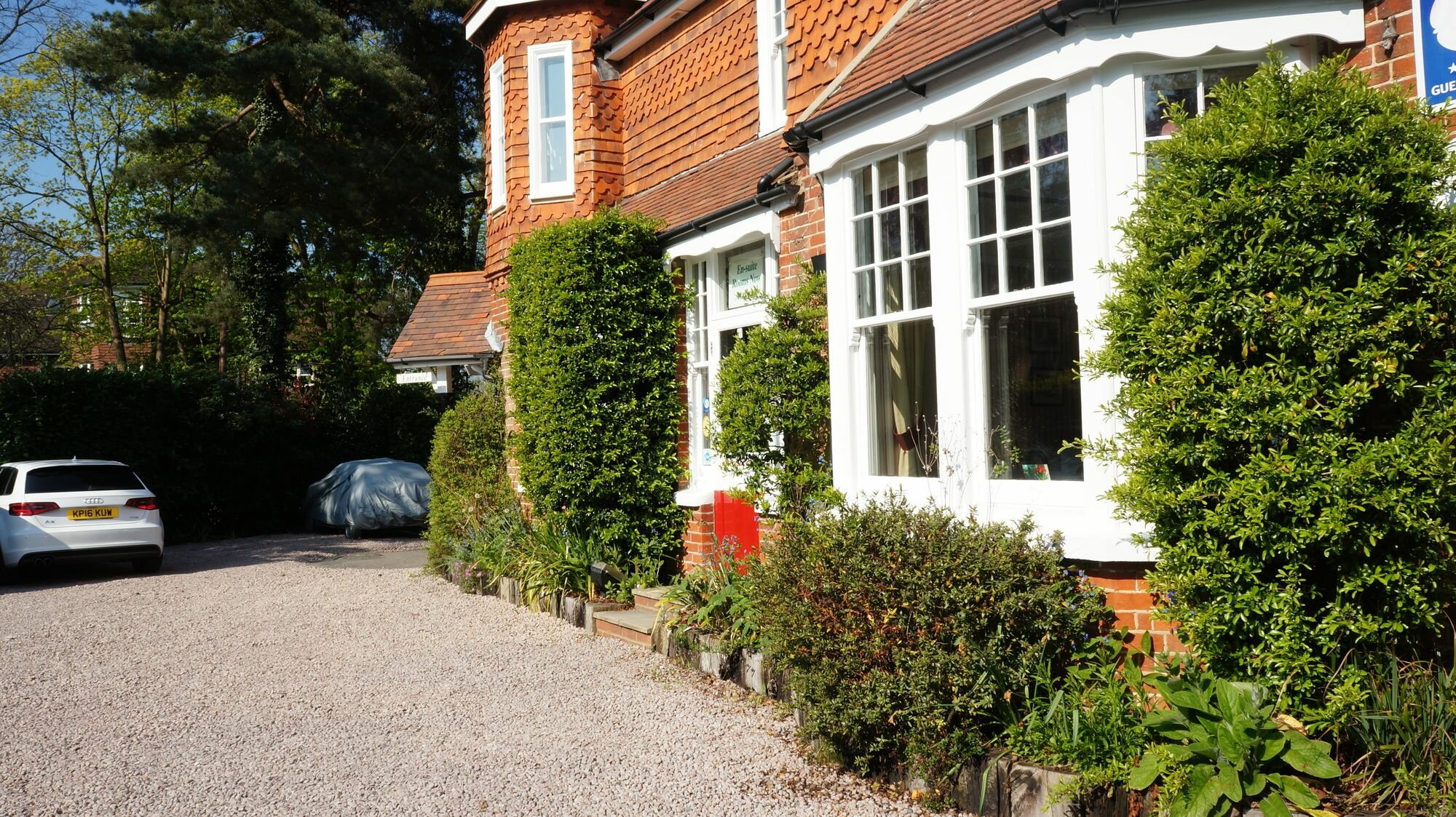 Фото The Lawn Guest House