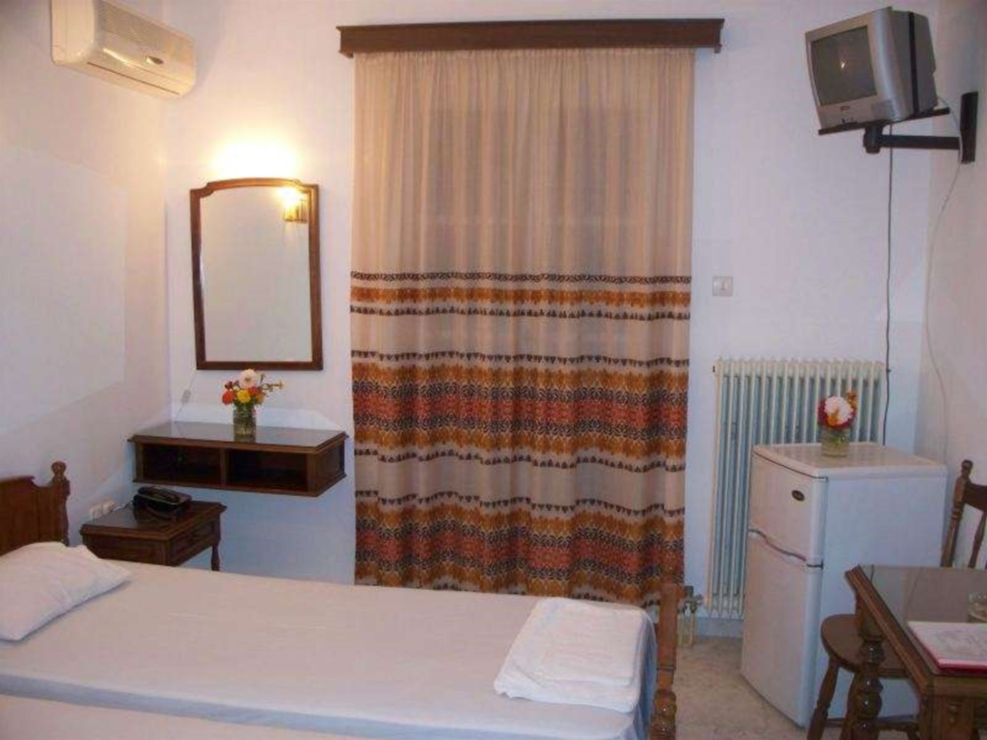 Фото Adonis Hotel Naxos