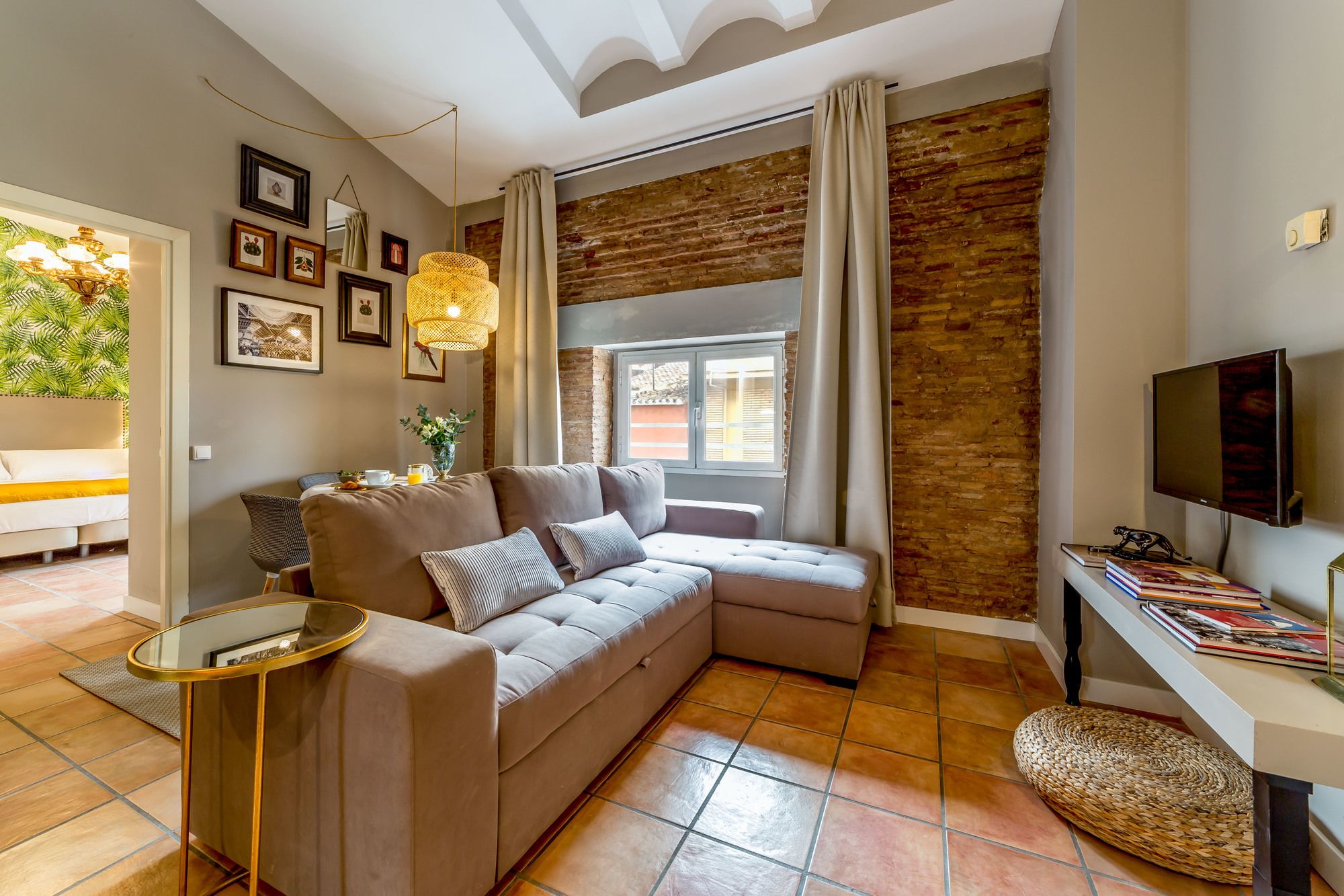 Фото Palacio de Rojas Apartments