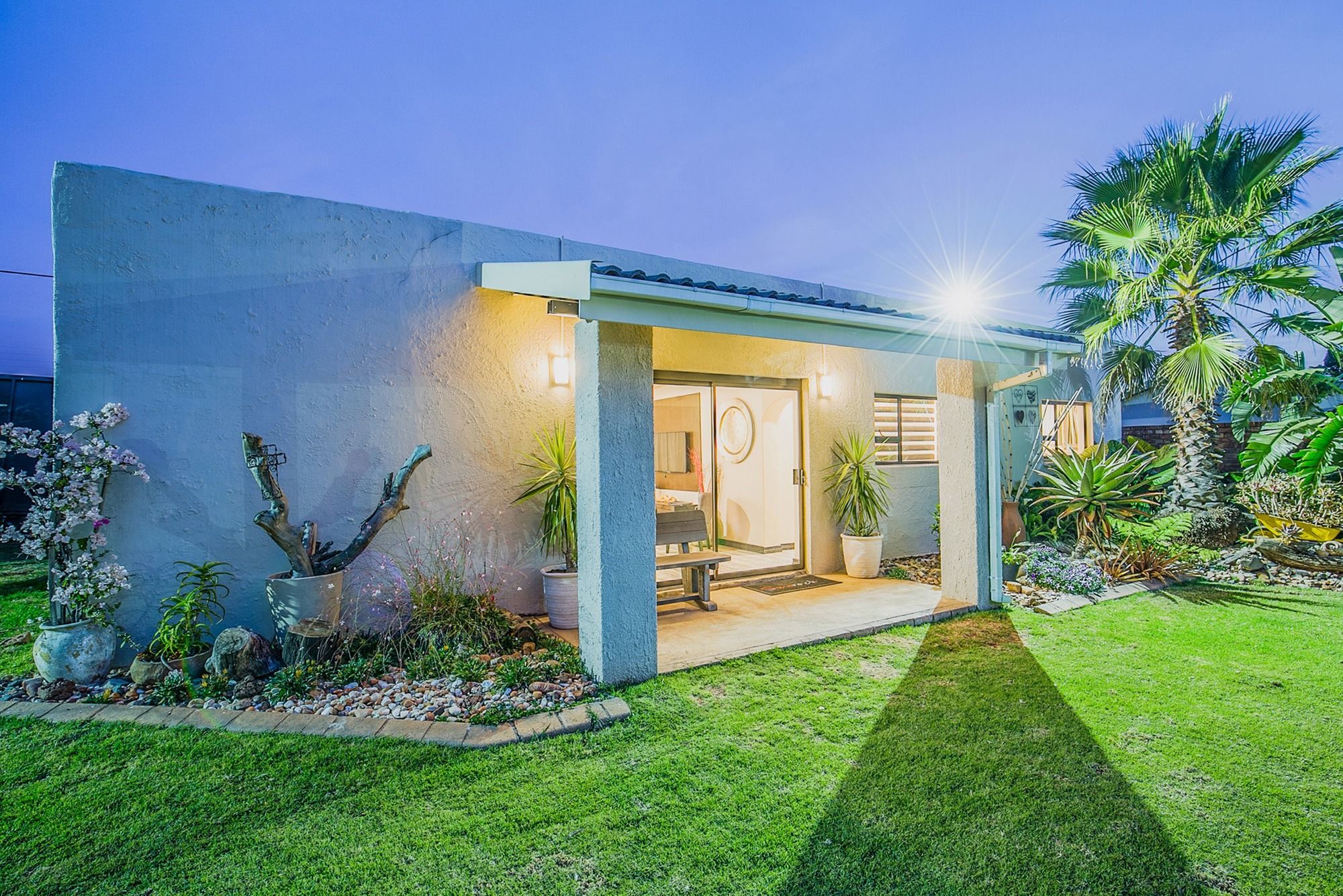 Фото Sunrock Guesthouse