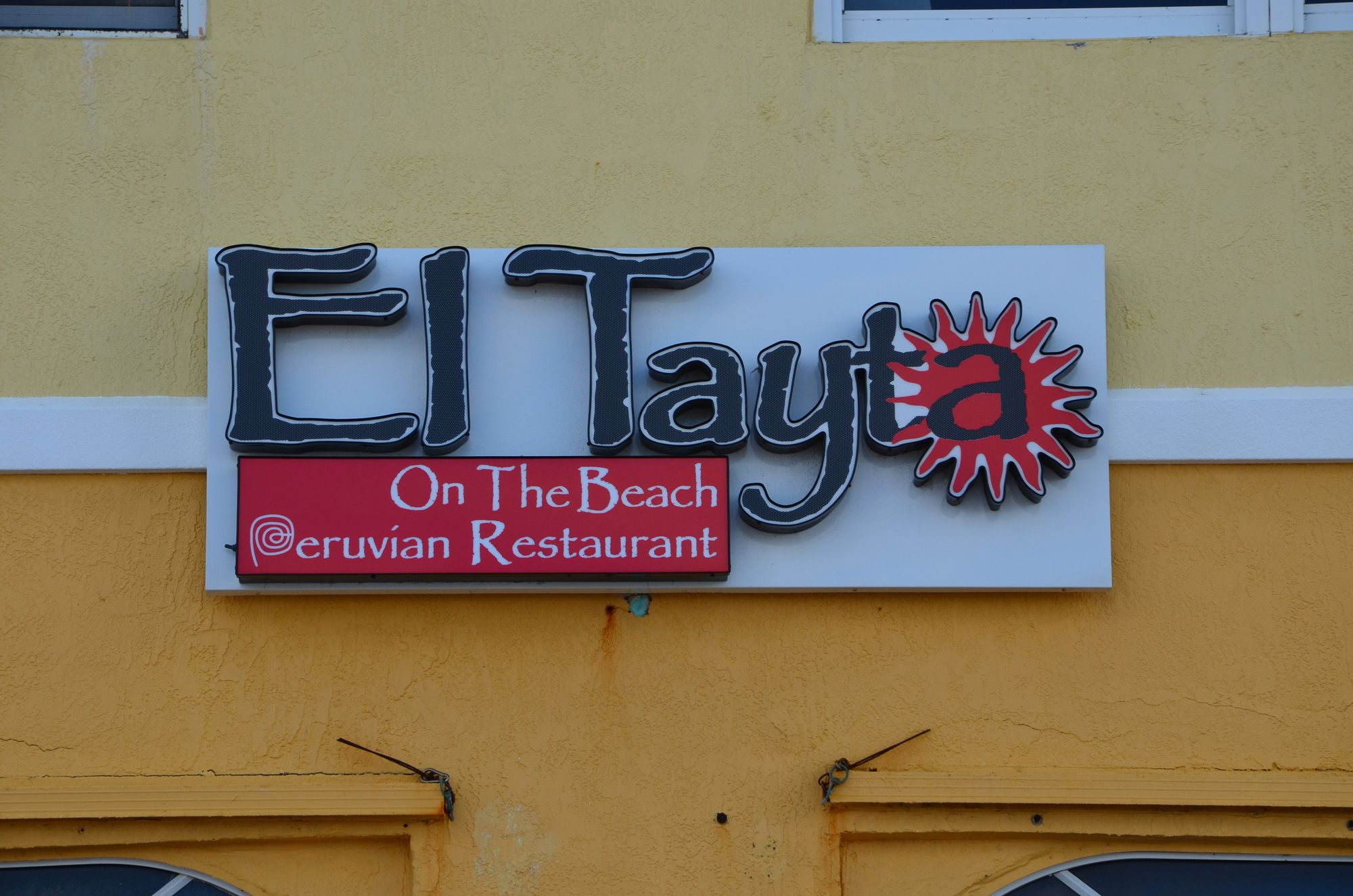 Фото Hollywood Beach Resort- Beautiful Large Studio