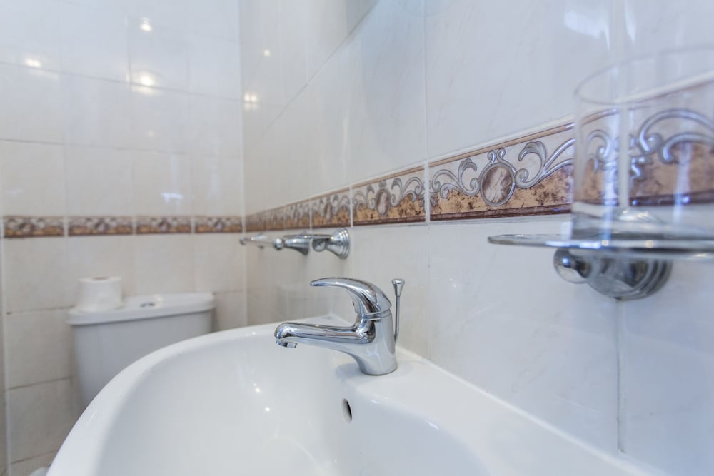 Фото Oyo Ridgeway Hotel