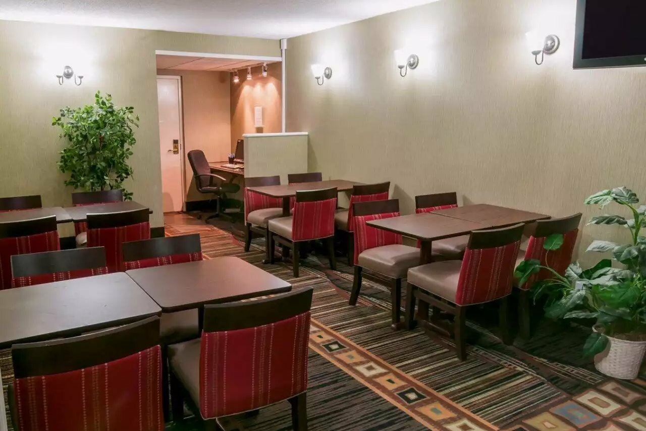 Фото Red Roof Inn Plus+ Easton