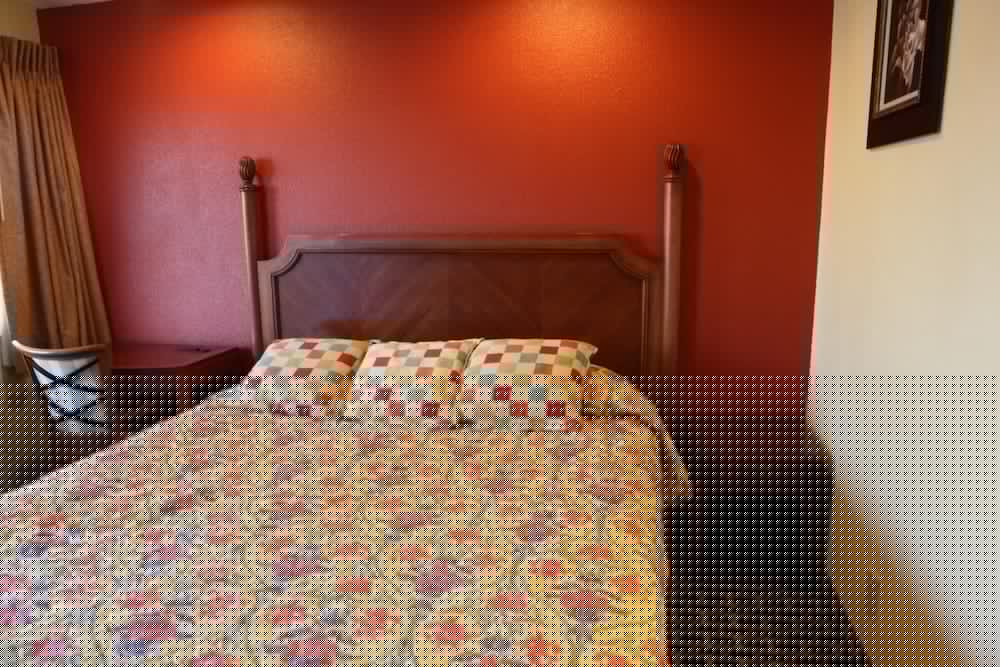 Фото Bay Breeze Inn