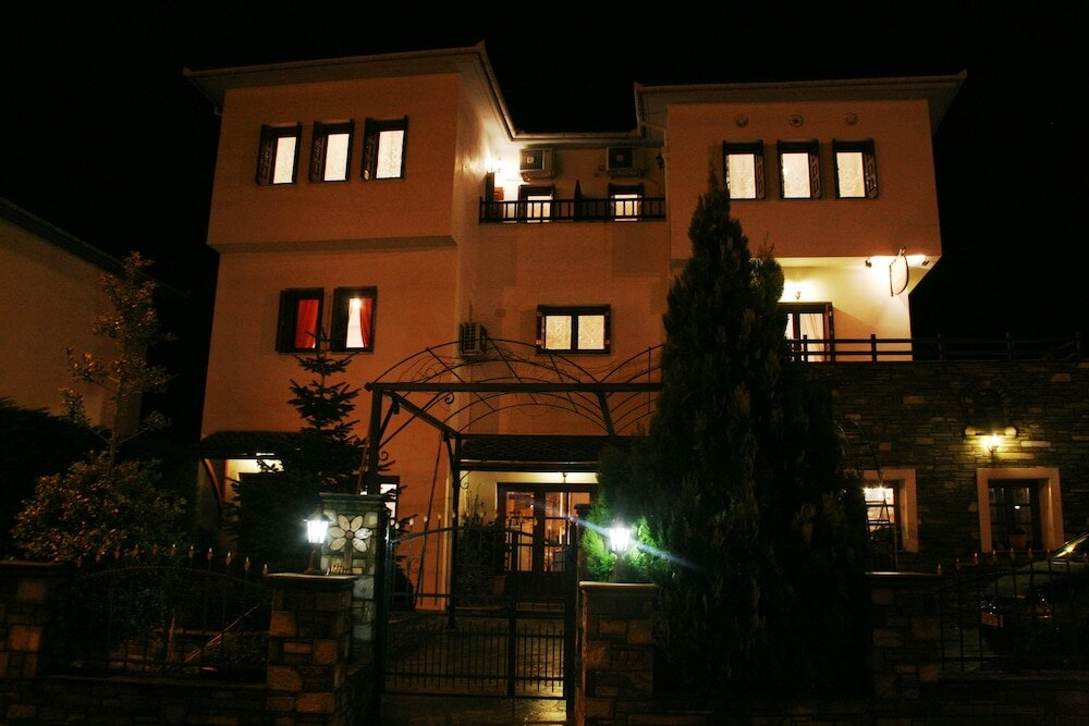 Фото отеля 2