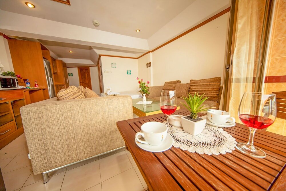 Фото Seaview Hotel Sriracha