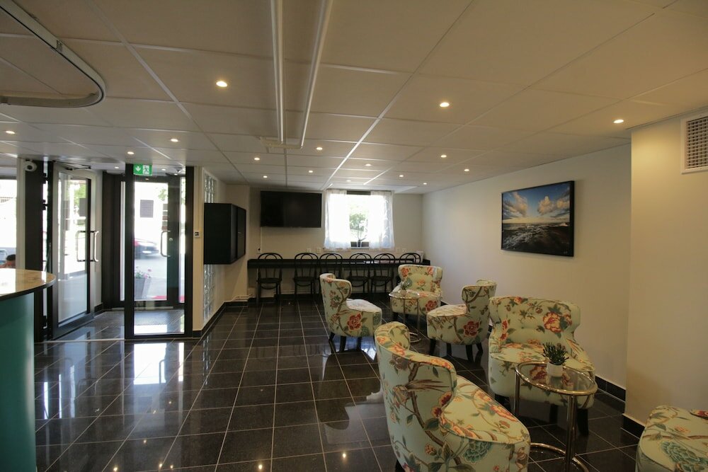 Фото 2Home Hotel Gävle