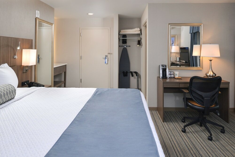 Фото Anchored Inn at Hidden Harbour Marina