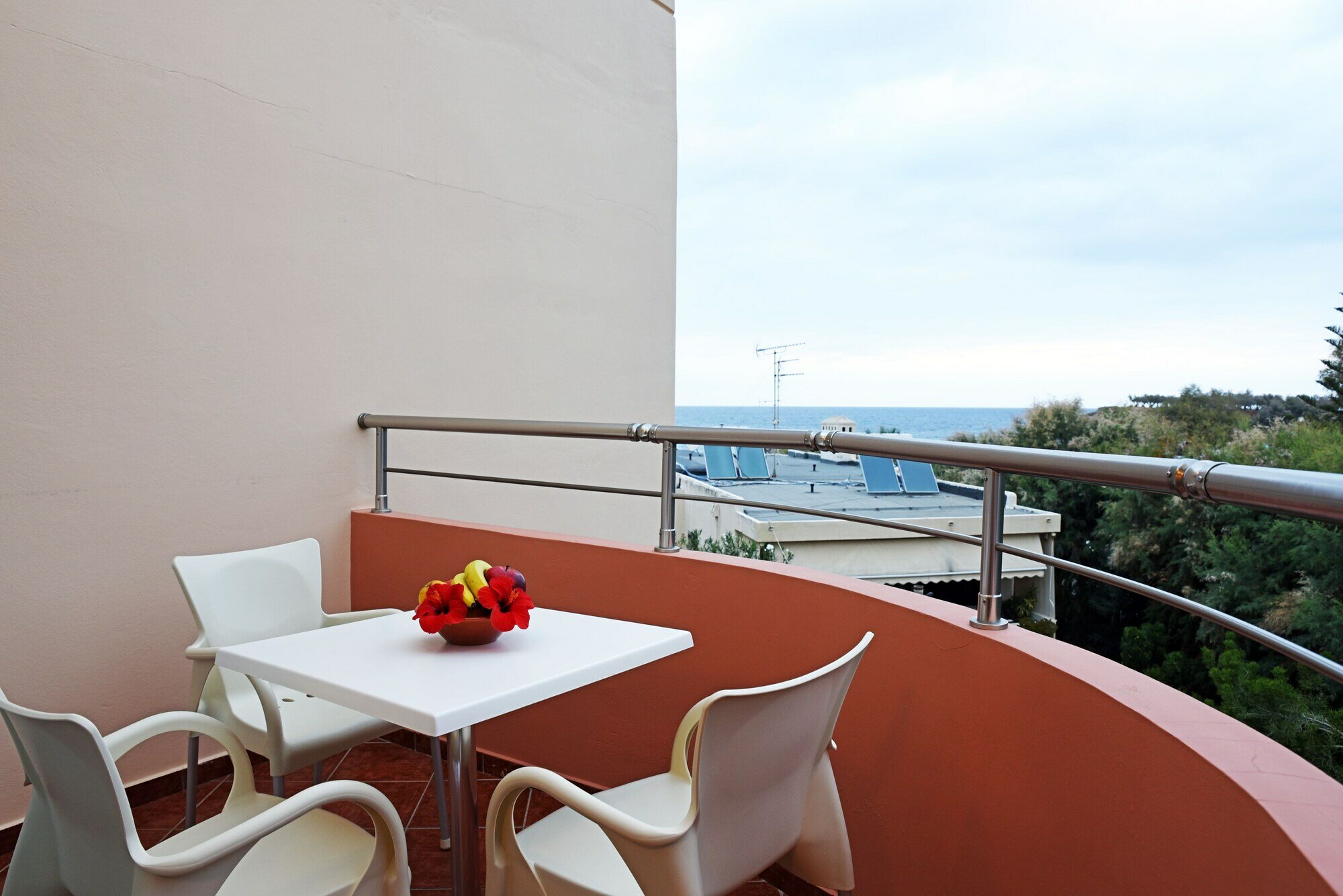 Фото Iolkos Hotel Apartments