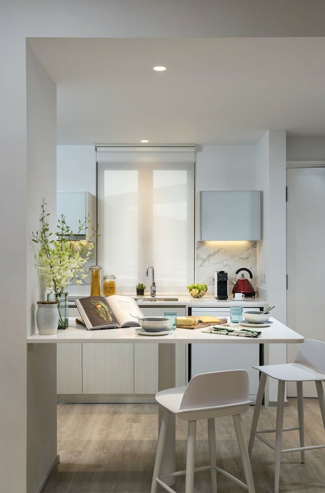 Фото Lanson Place Winsland, Singapore