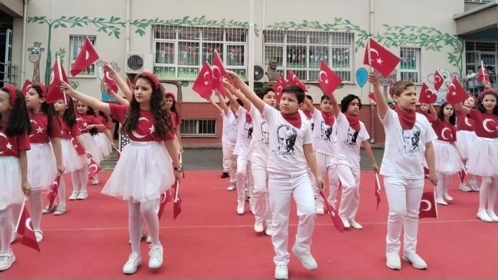 Primary school Zumrutevler Primary School, Istanbul, photo