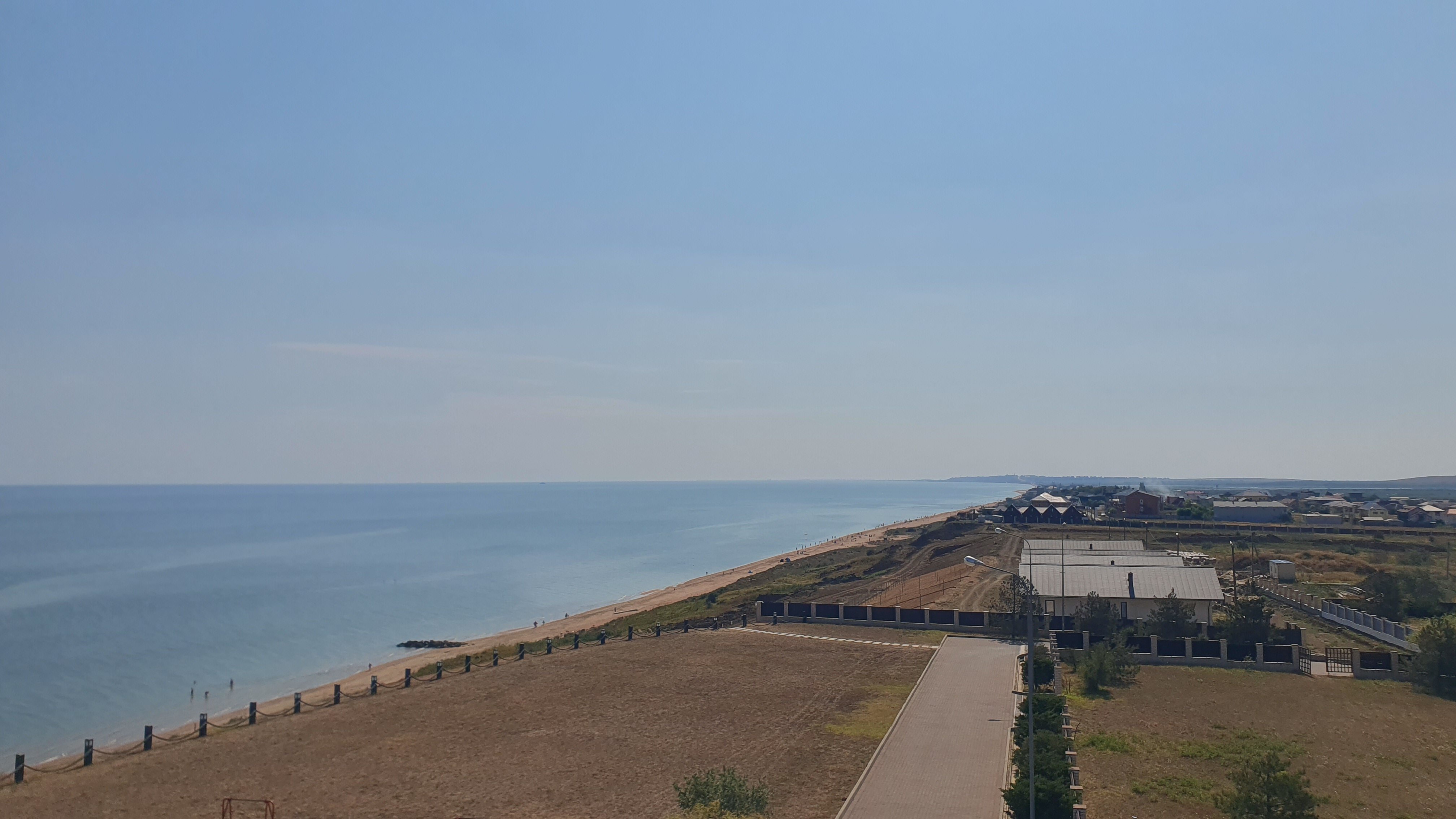 Фото Солнечный берег на улице Центральная 44