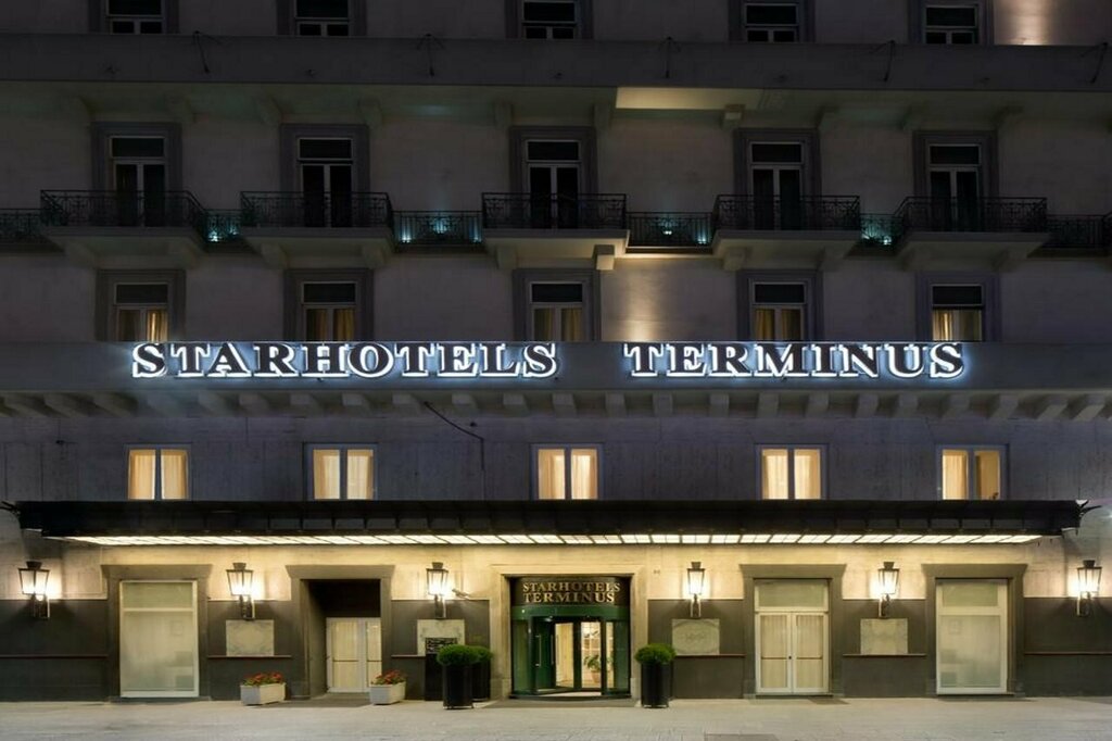 Hotel Starhotels Terminus, Naples, photo