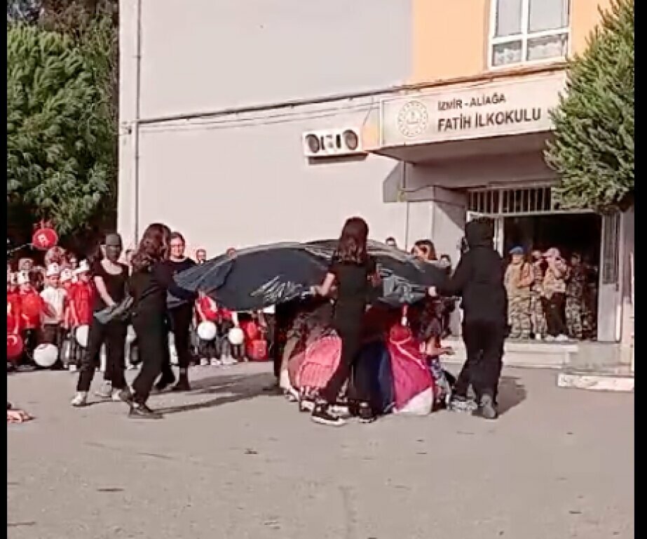 Primary school Fatih Primary School, Aliaga, photo