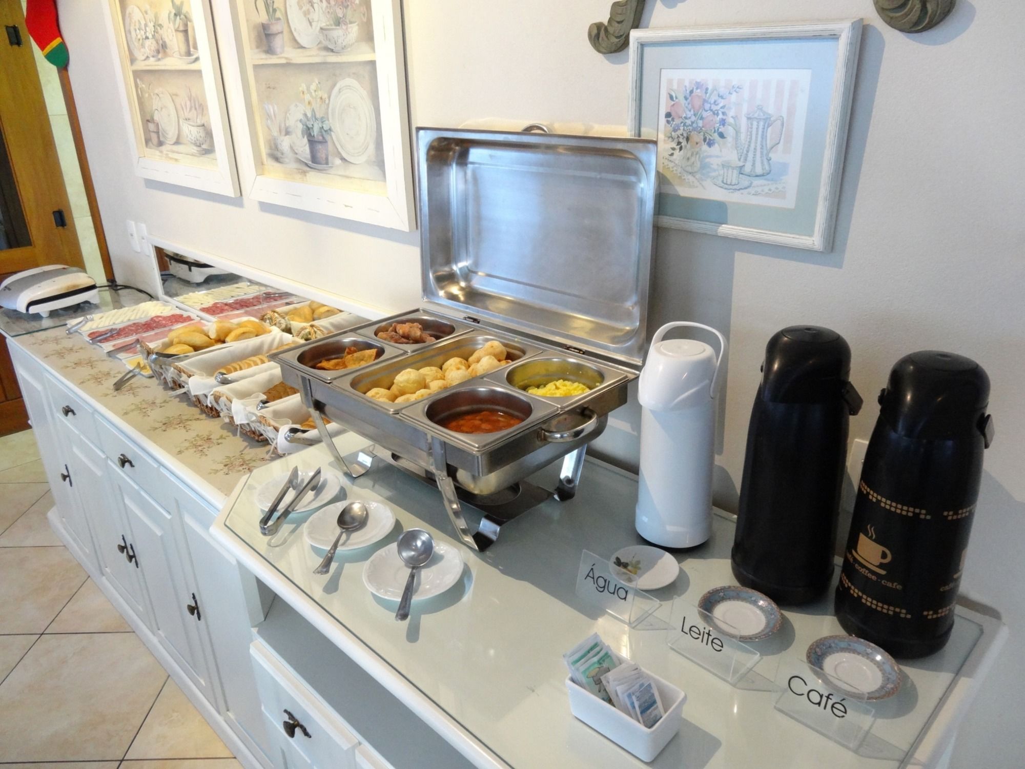 Фото Petit Hotel Provence Gramado Tissiani