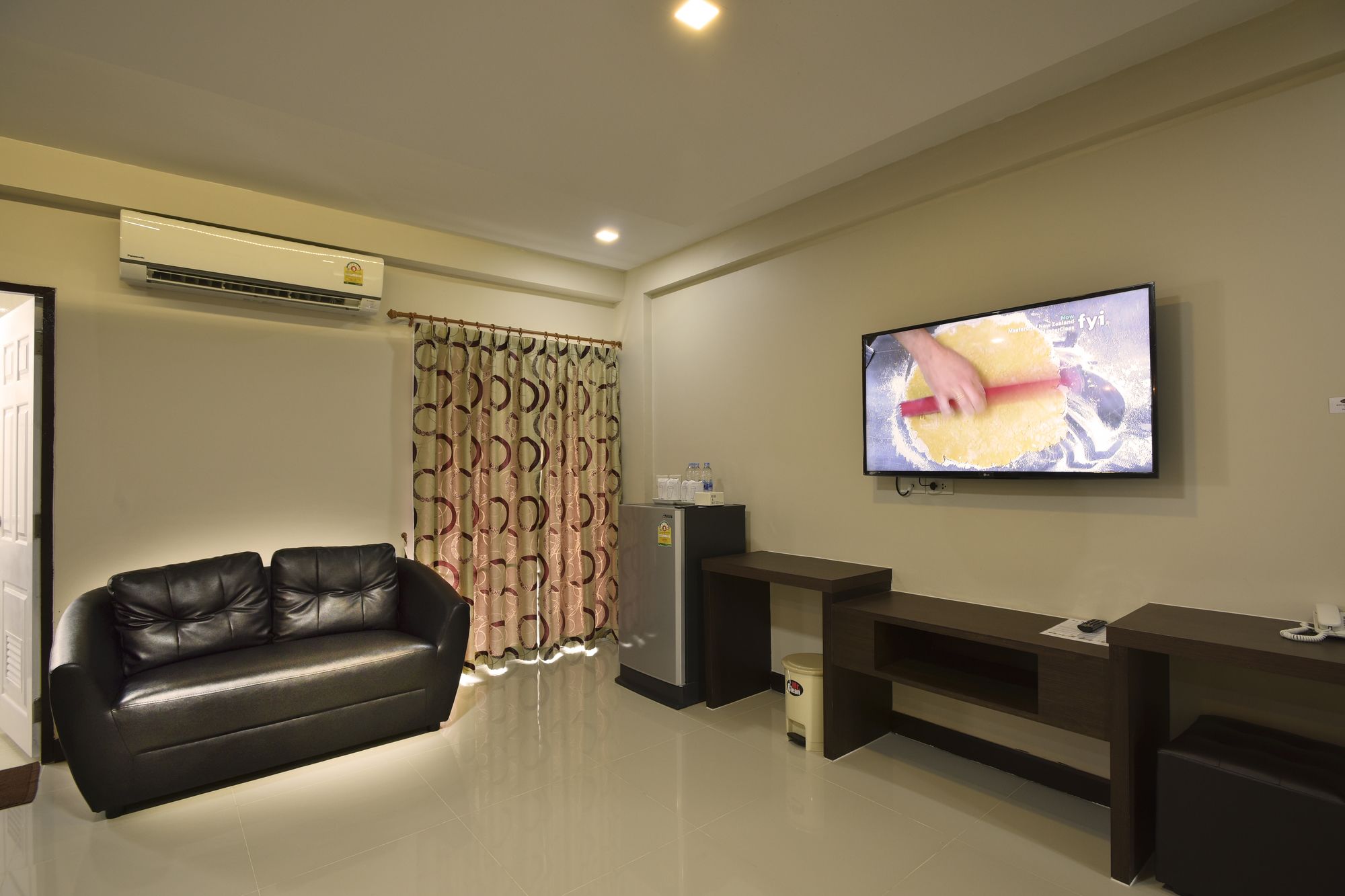 Фото Gold Airport Suites