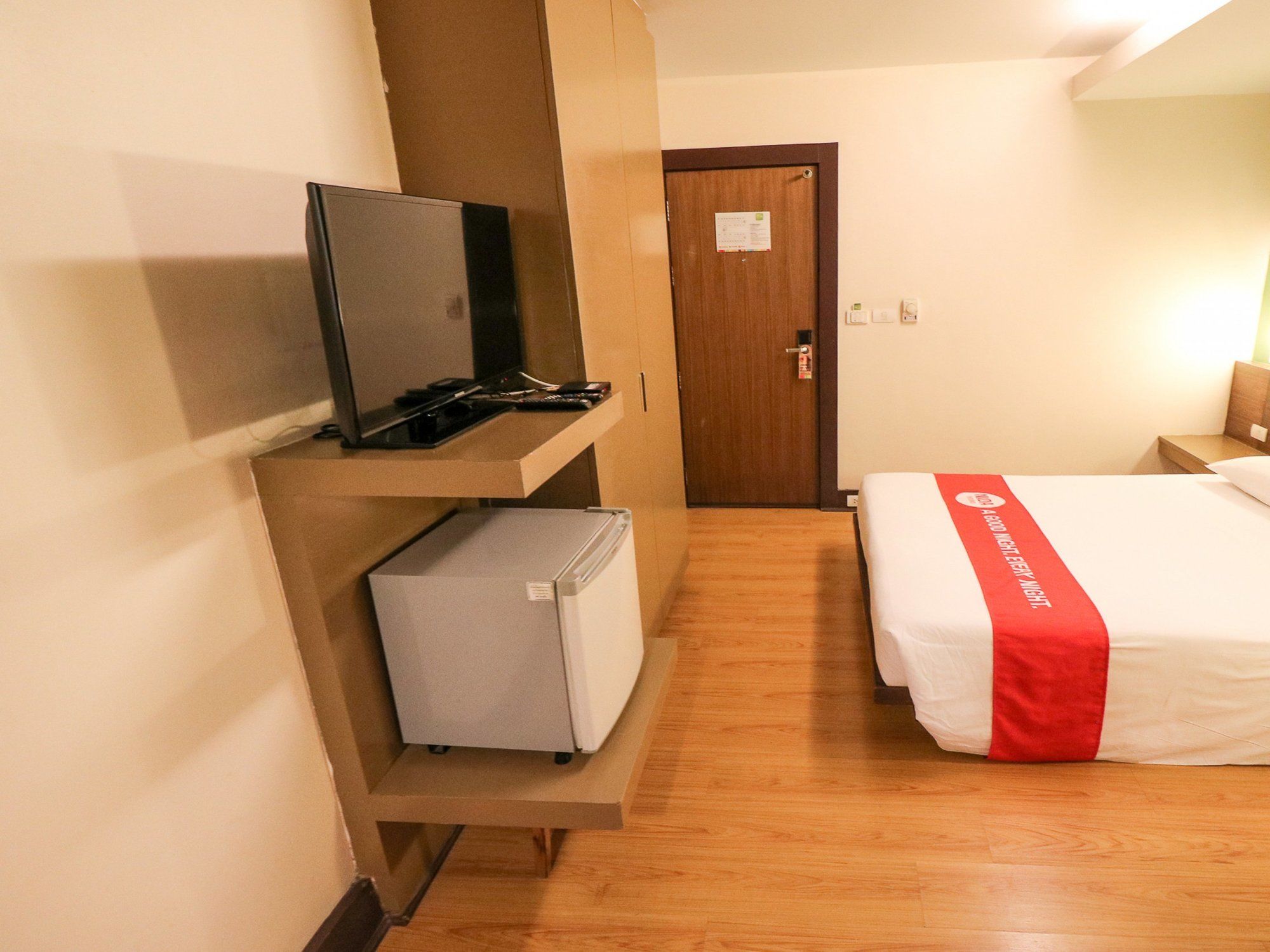 Фото The Seasons Bangkok Huamark