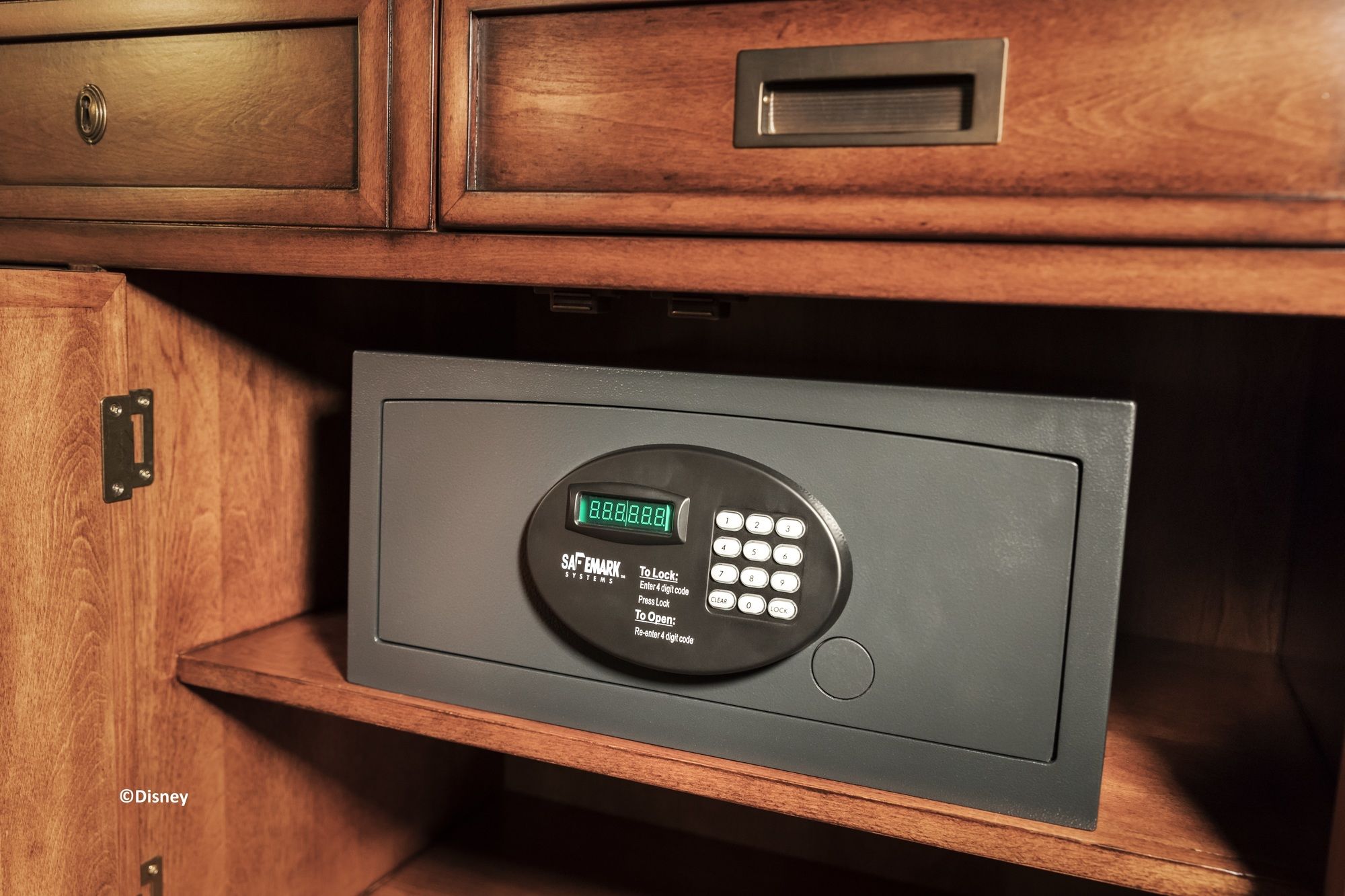 Фото Disney Explorers Lodge