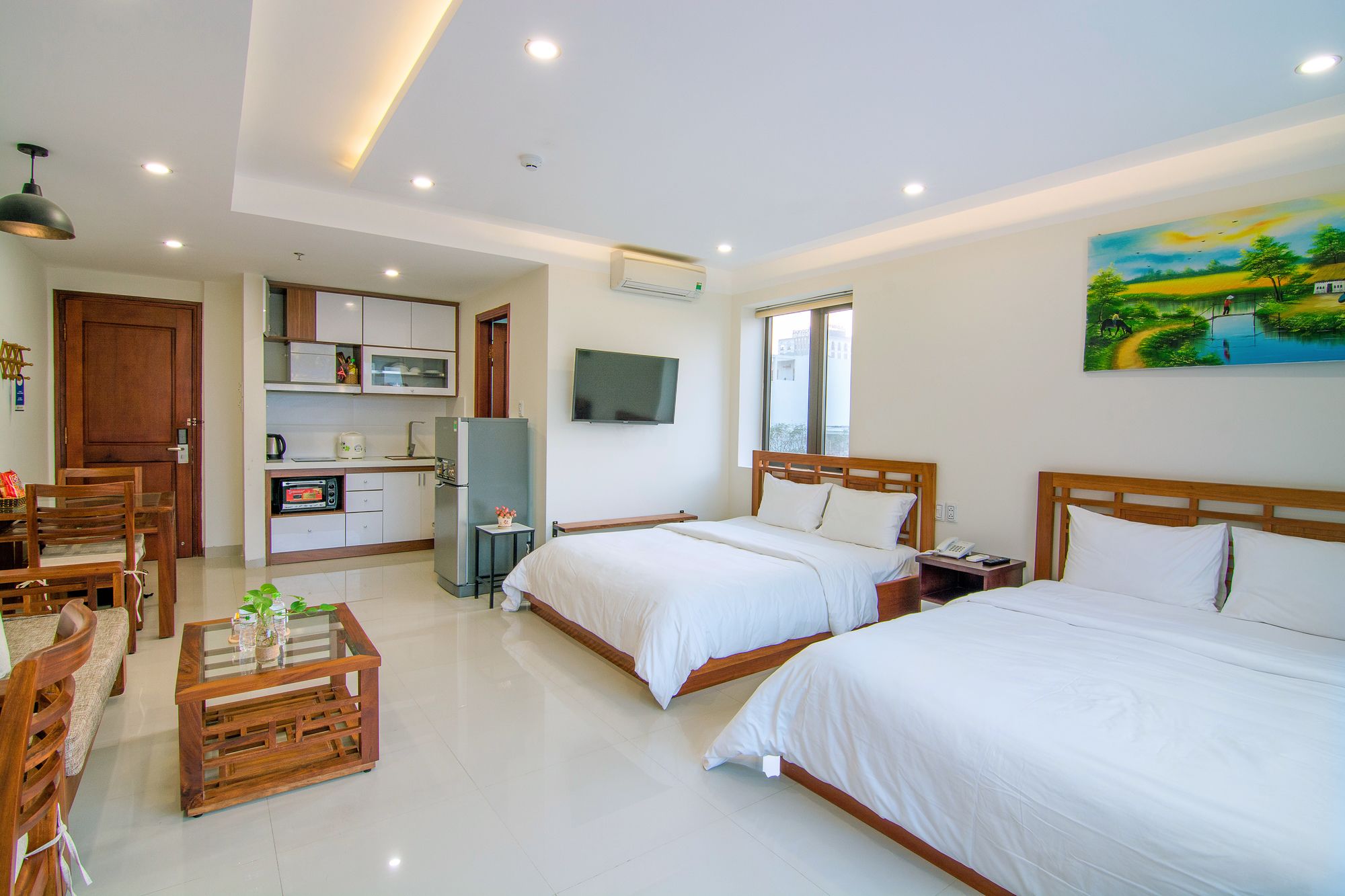 Фото Salamander Hotel and Apartment