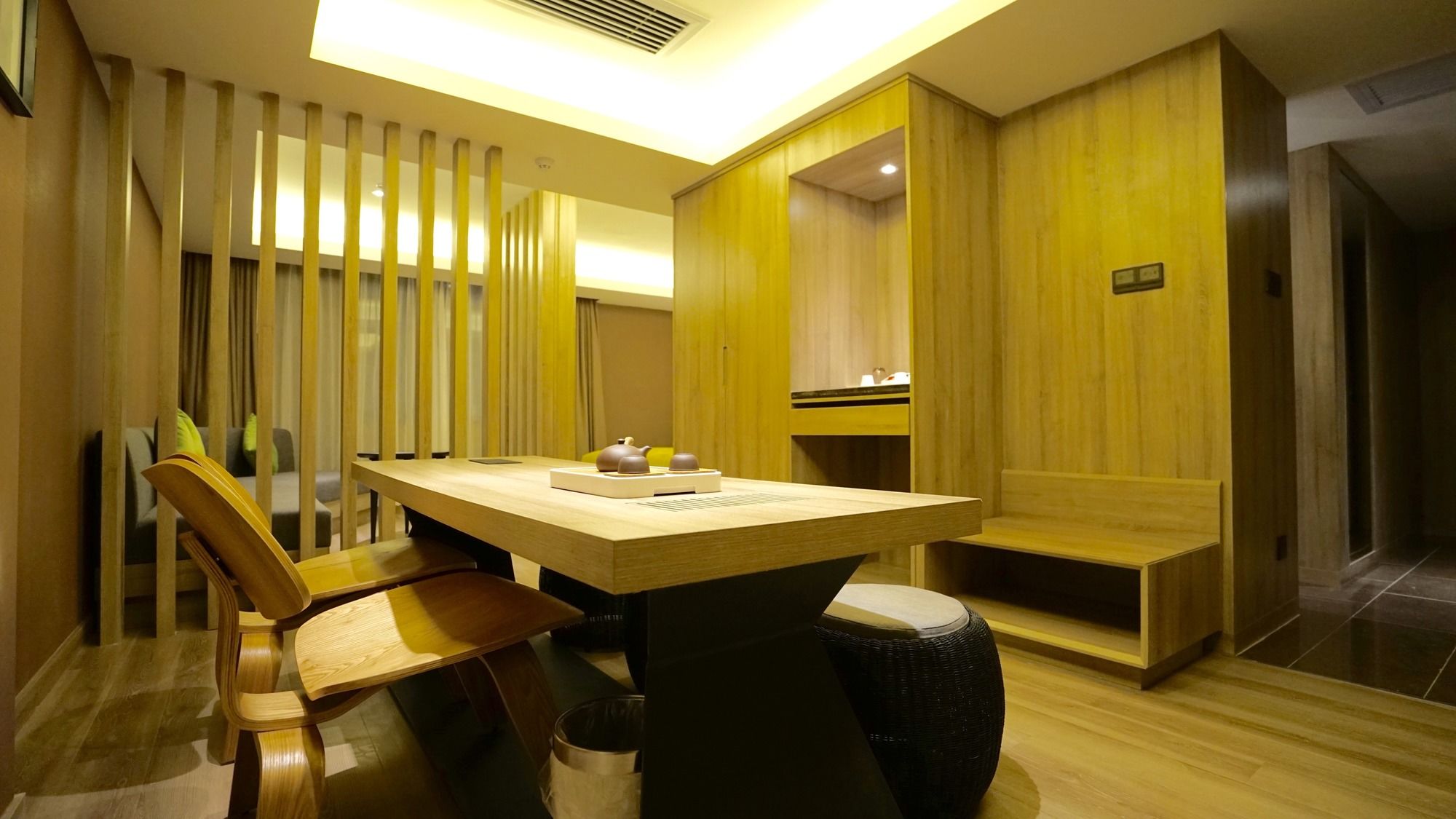 Фото More Residence Guangzhou Huaqiaoxincun