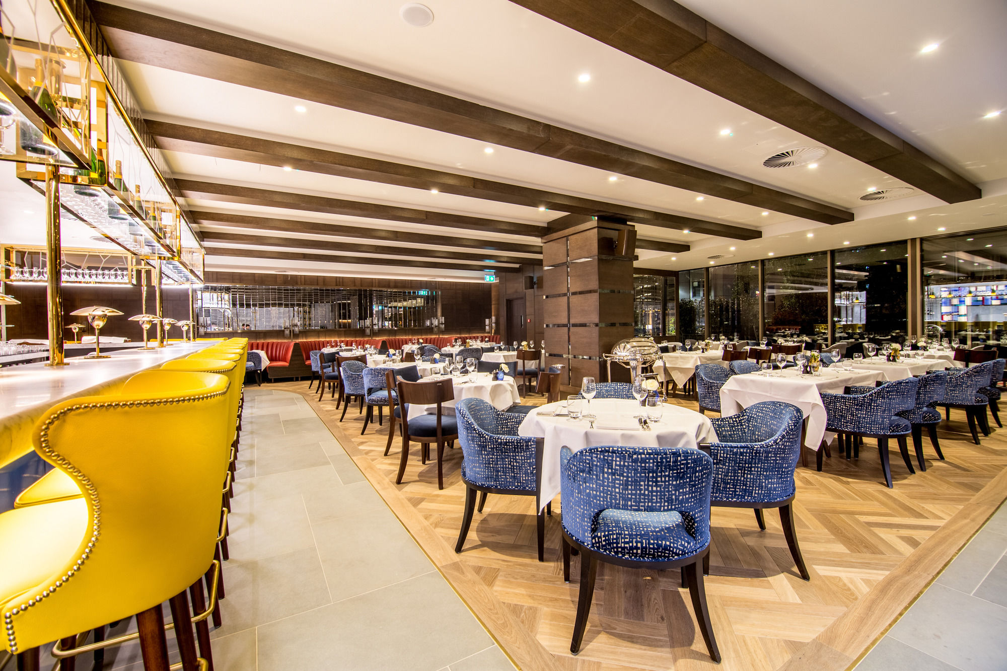 Фото Devonshire Club & Hotel