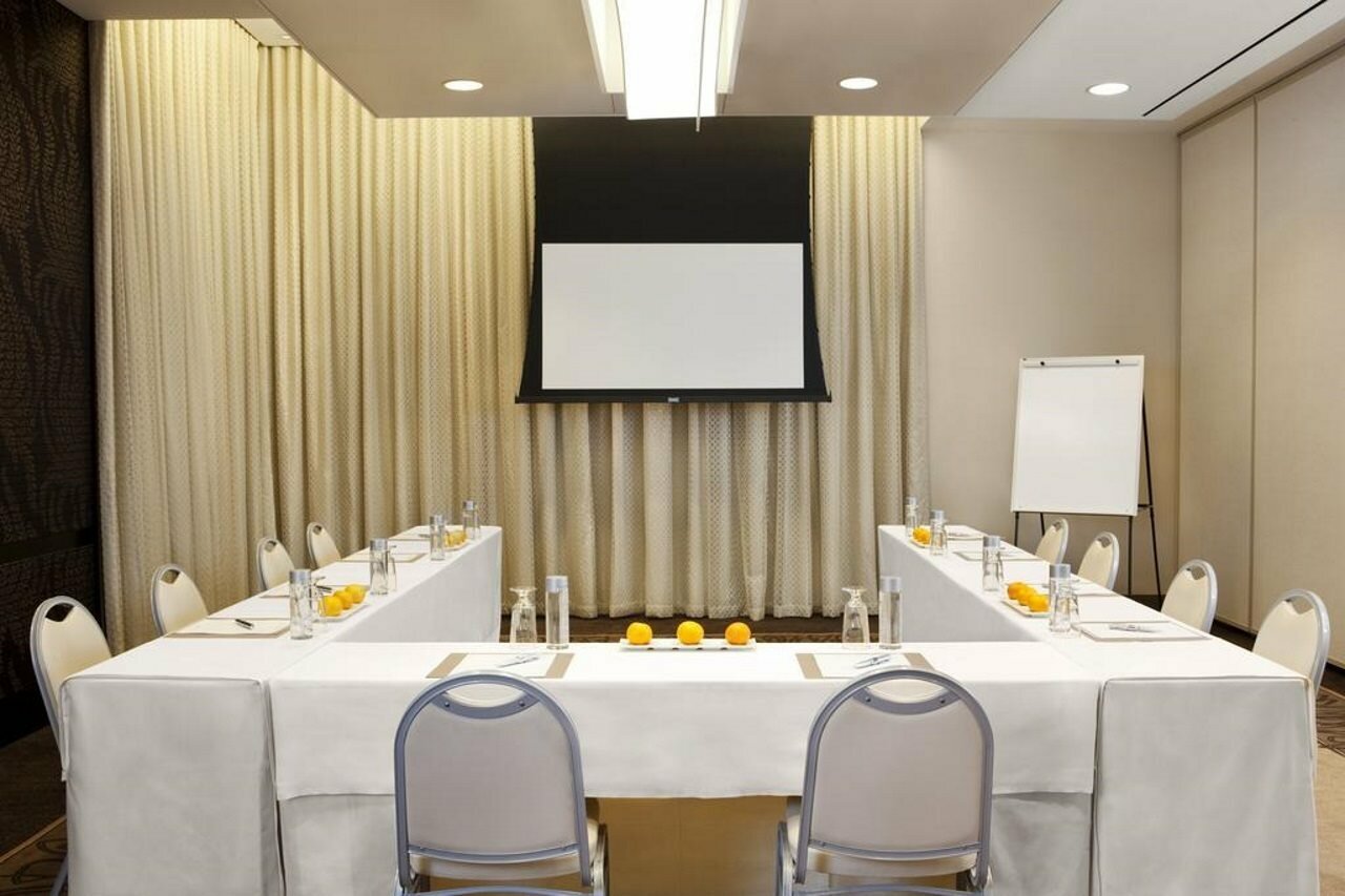 Фото Shelburne Hotel & Suites by Affinia