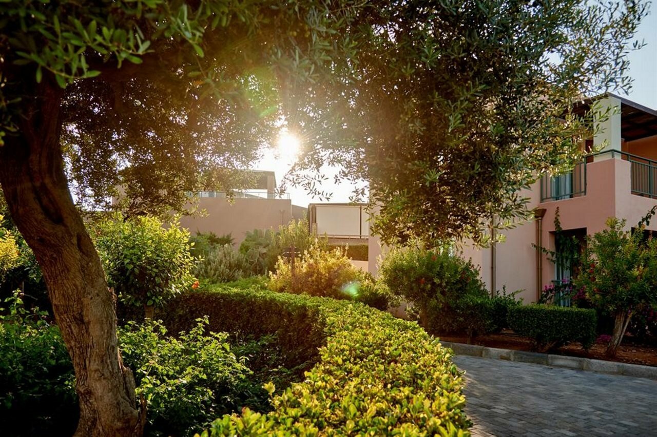 Фото Village Heights Resort