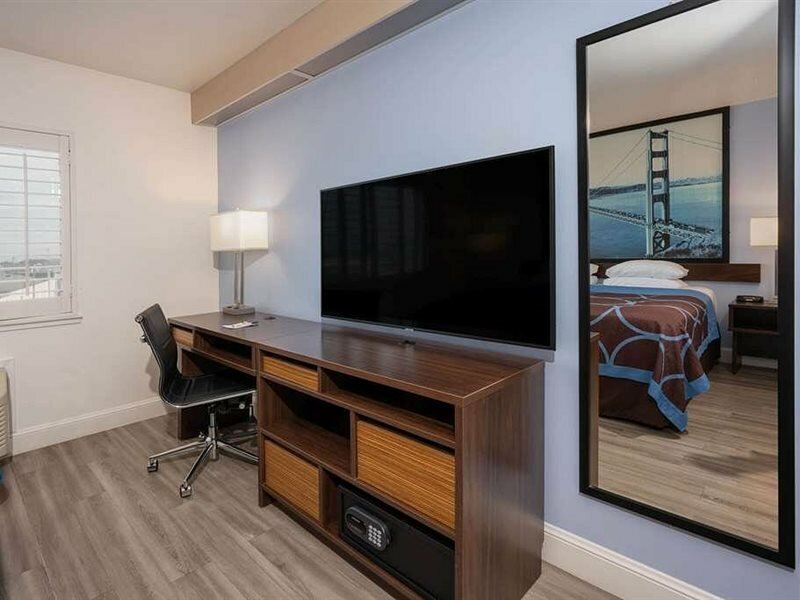 Фото Super 8 by Wyndham San Bruno sf Intl Arpt West
