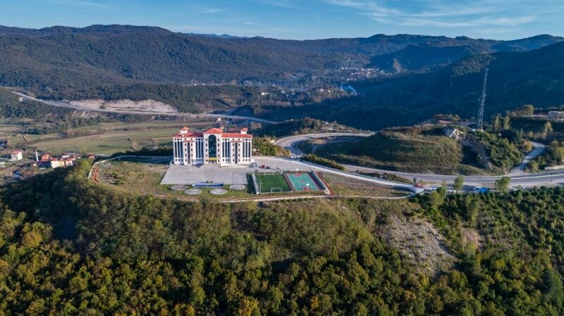 School Amasra Multi-Program Anatolian High School/Amasra High School, Amasra, photo