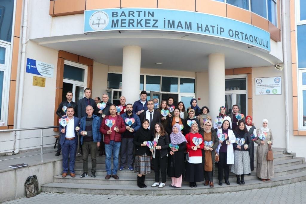 School Bartin Central Imam Hatip Middle School, Bartin, photo